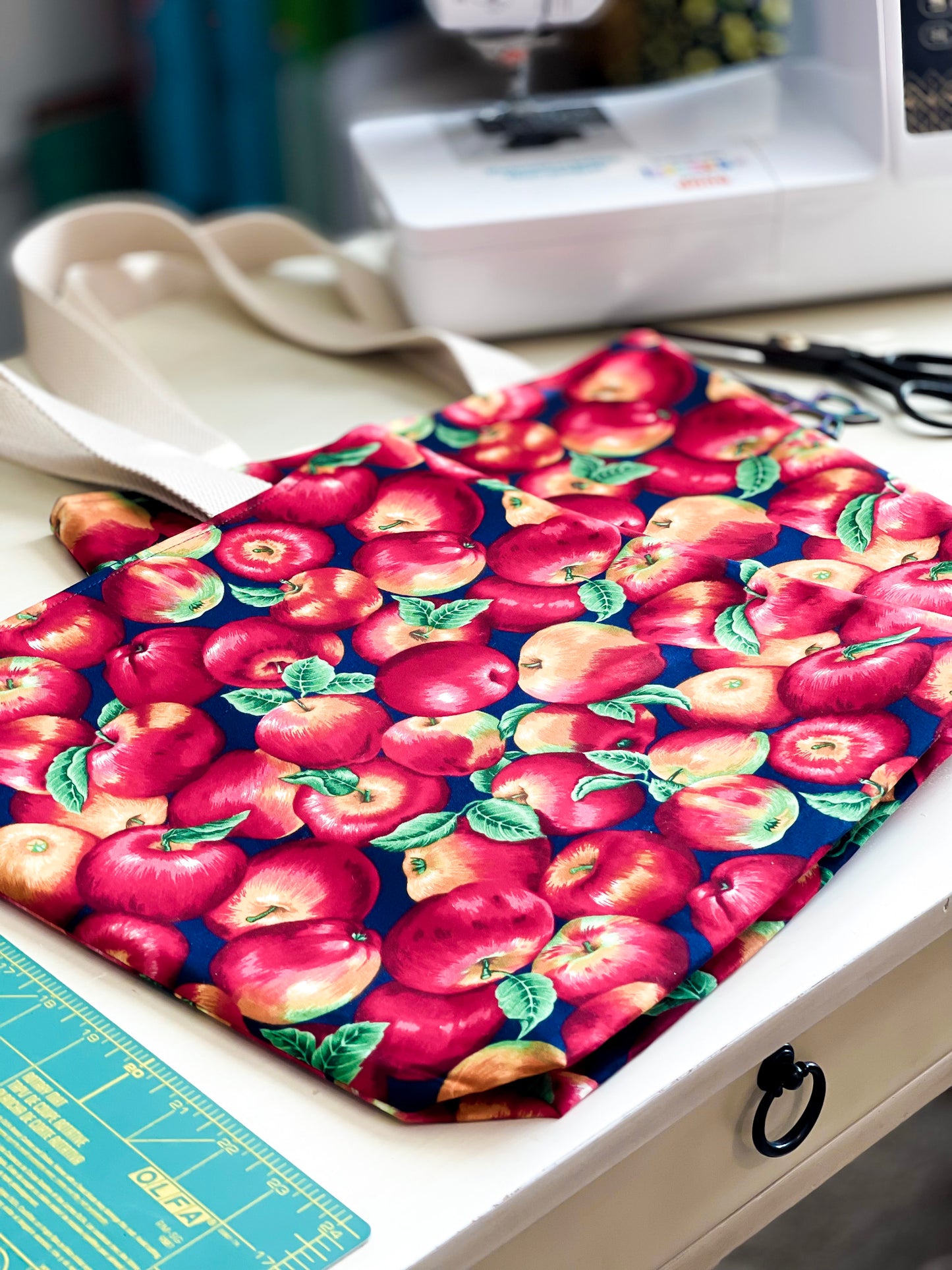 Apple Harvest Simple Tote