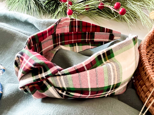 Classic Tartan Plaid Knot Headband – Timeless & Stylish Hair Accessory
