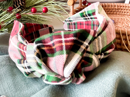 Classic Tartan Plaid Knot Headband – Timeless & Stylish Hair Accessory