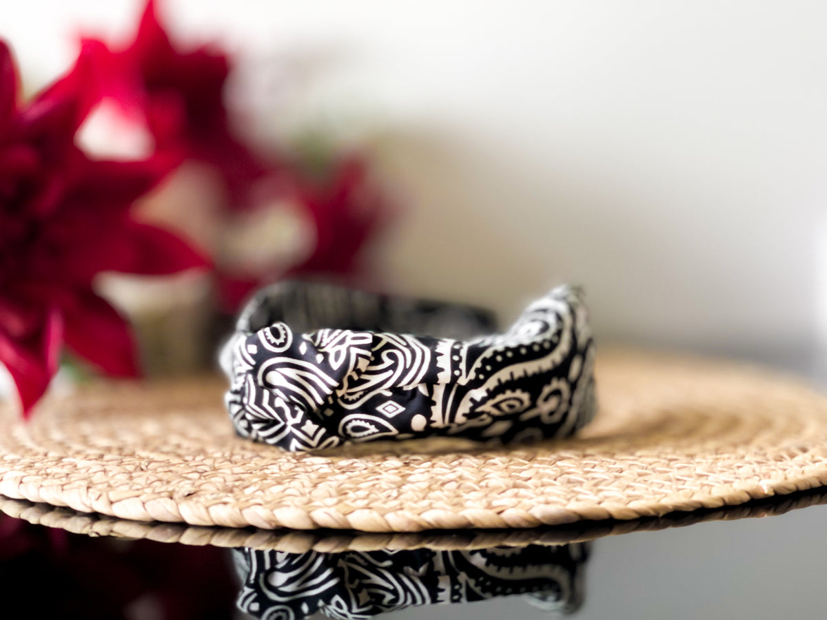 Comfortable Knot Headband — The Diplomat