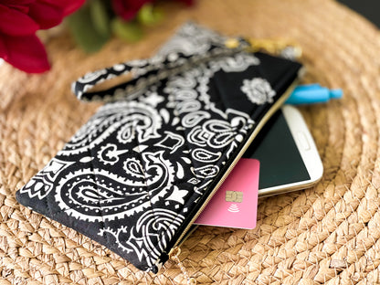 Quilted Wristlet Pouch — The Diplomat