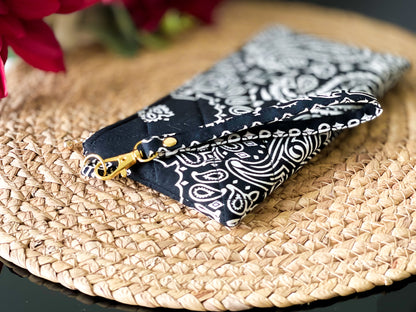 Quilted Wristlet Pouch — The Diplomat