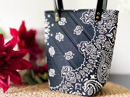 Bucket Bloom Bag — The Diplomat