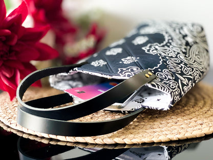 Bucket Bloom Bag — The Diplomat